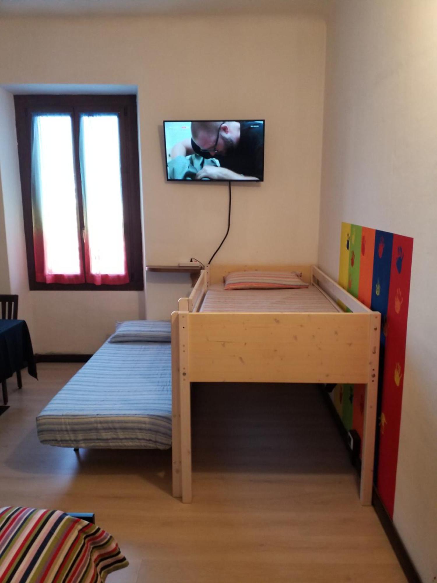 Casa Nunzia Panzió Domodossola Kültér fotó